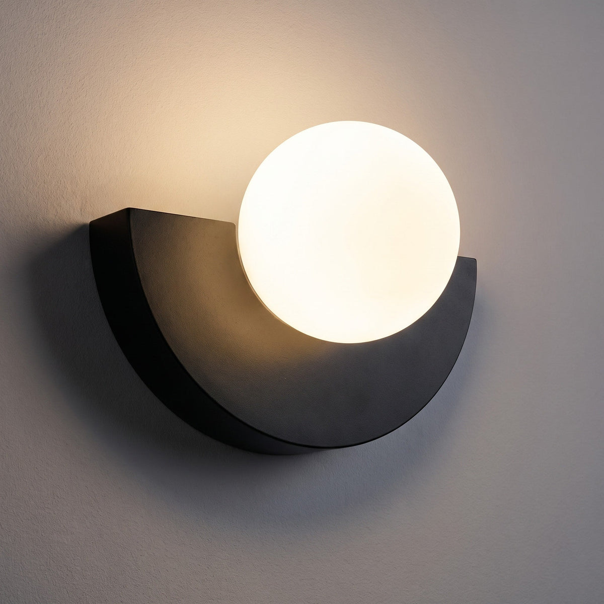 Semicircle Wall Lamp with Sphere Diffuser for Modern Interiors - Wall Light Fixtures - Black - Oaksoho