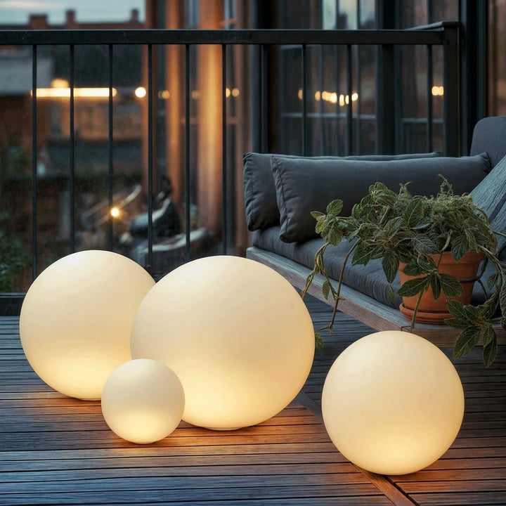 Spherical White Solar LED Garden Light - Solar Garden Light - Medium (25 cm) - Oaksoho