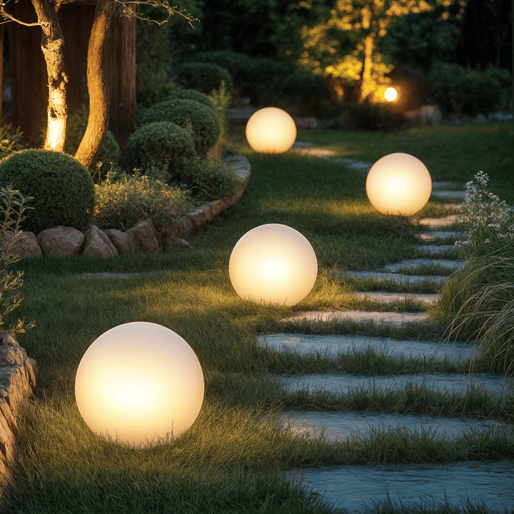 Spherical White Solar LED Garden Light - Solar Garden Light - Small (20 cm) - Oaksoho
