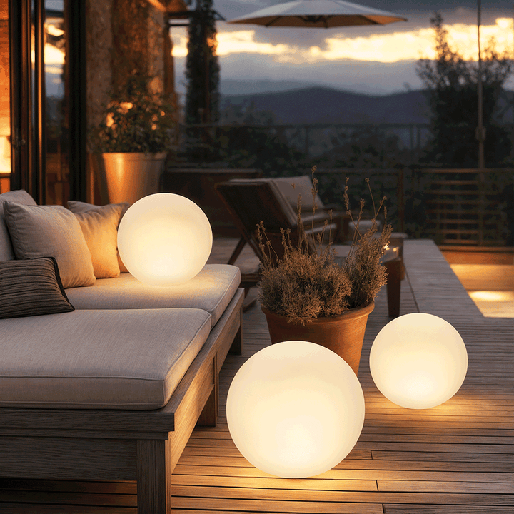 Spherical White Solar LED Garden Light - Solar Garden Light - Small (20 cm) - Oaksoho