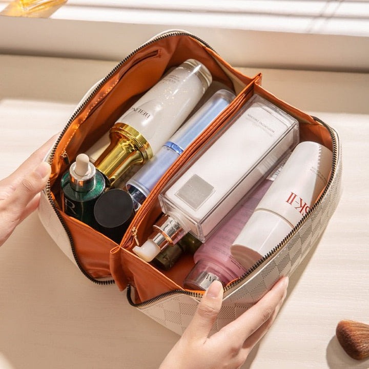 Toiletry Bag with Checkered Pattern and Practical Inner Dividers - Toiletry Bags - White - Oaksoho