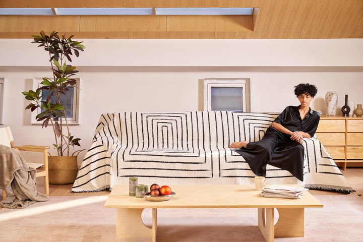 Versatile Sofa Cover with Geometric Pattern - Living Room - White - Oaksoho