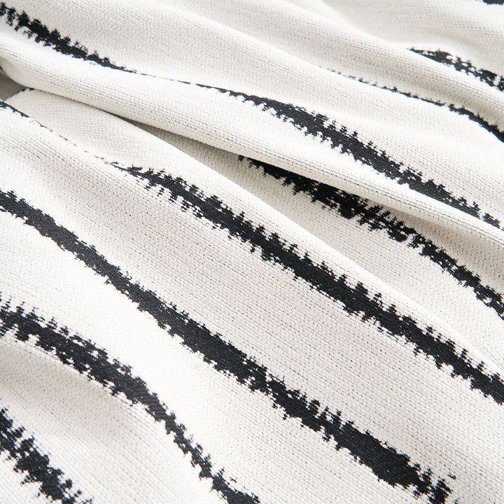 Versatile Sofa Cover with Geometric Pattern - Living Room - White - Oaksoho