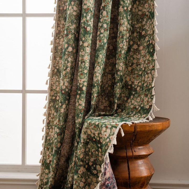 Vintage - Style Floral Curtain for a Classic Room Atmosphere - Curtains - Flower Green - Oaksoho
