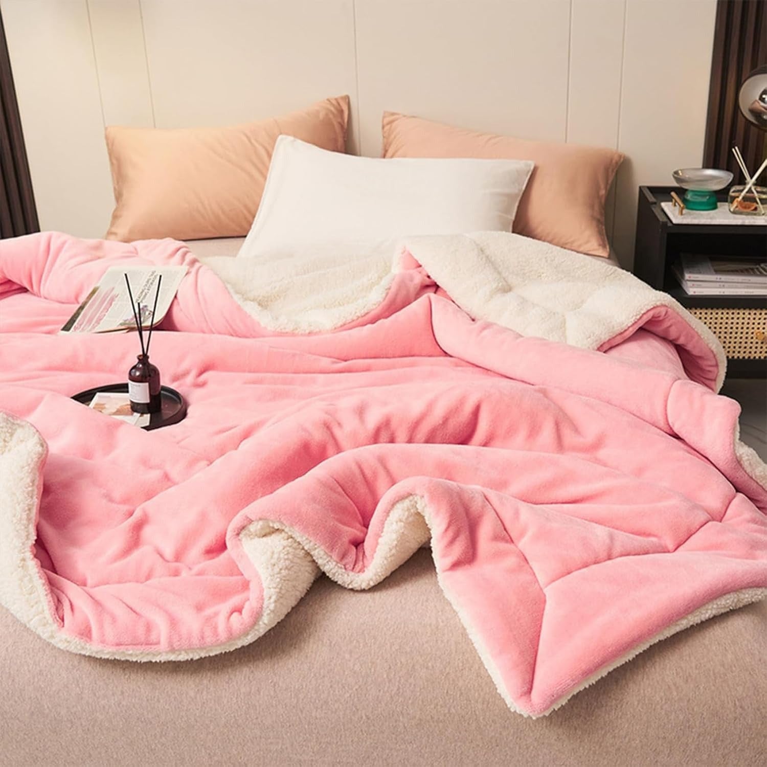 Warm and Soft Reversible Blanket - Blanket - Pink - Oaksoho